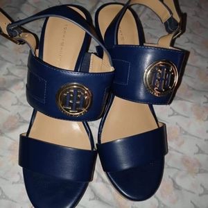 Tommy Hilfiger wedges size 8 color Navy